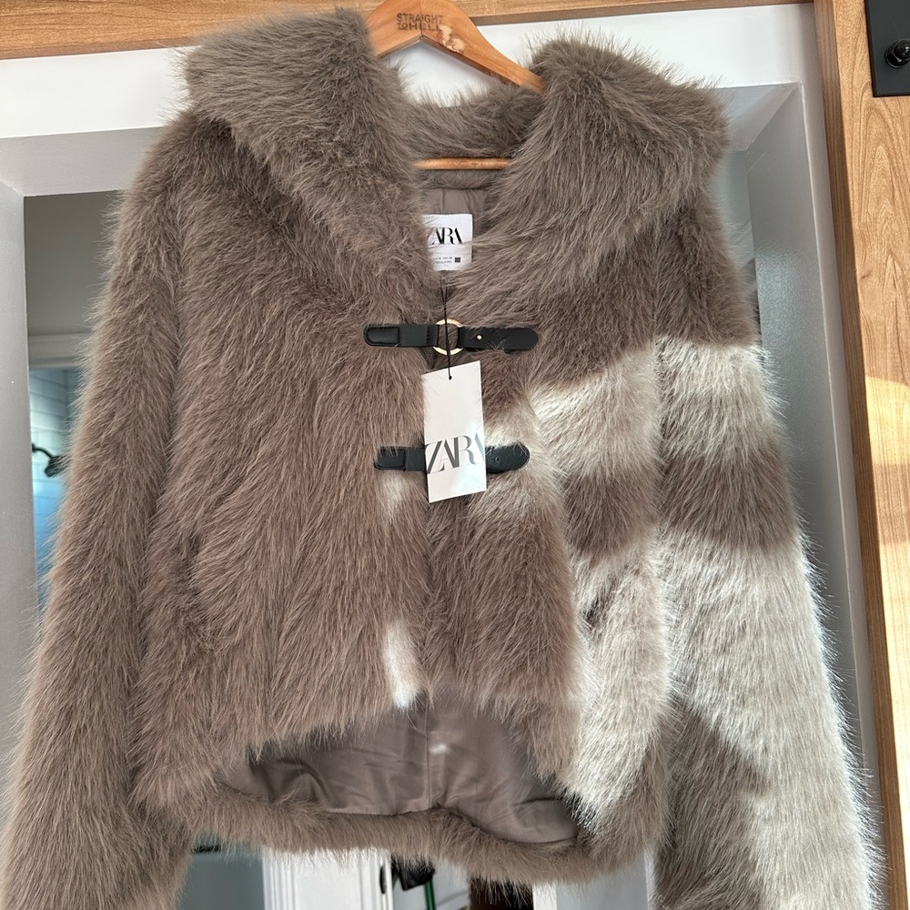 Zara Faux Fur Jacket in Taupe Size Small *NWT* Sold Out - Picture 10 of 16